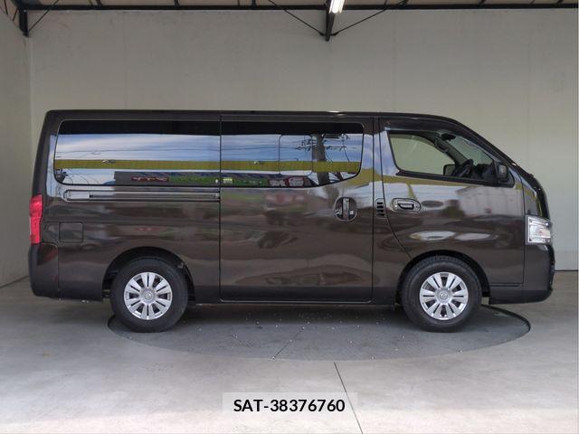 Nissan NV350 Caravan 2015-10 8563072-17