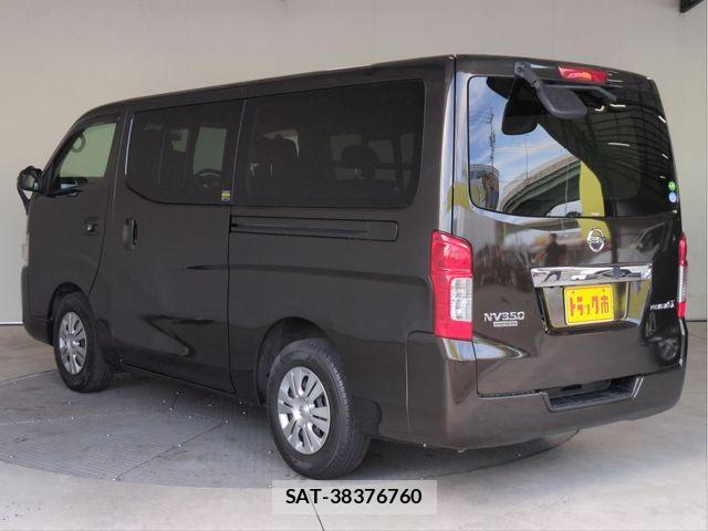 Nissan NV350 Caravan 2015-10 8563072-19