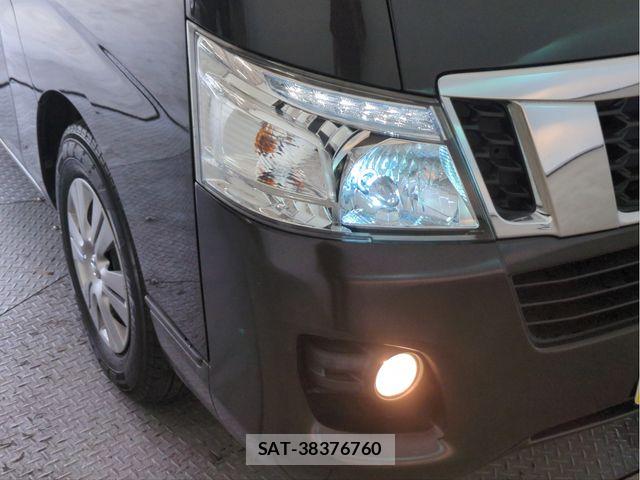Nissan NV350 Caravan 2015-10 8563072-21