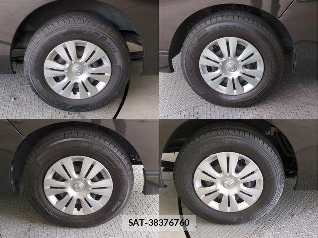 Nissan NV350 Caravan 2015-10 8563072-23