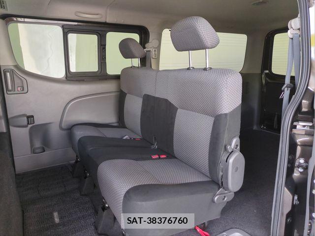 Nissan NV350 Caravan 2015-10 8563072-4