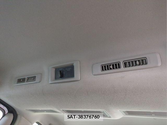 Nissan NV350 Caravan 2015-10 8563072-5