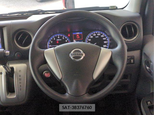Nissan NV350 Caravan 2015-10 8563072-8