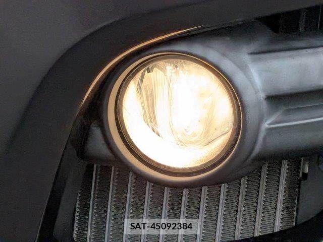 Nissan NV350 Caravan 2013-07 8628221-11