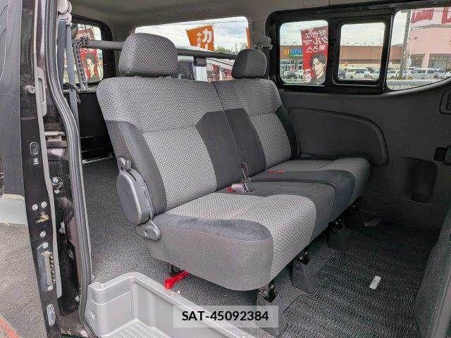 Nissan NV350 Caravan 2013-07 8628221-7