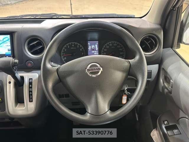 Nissan NV350 Caravan 2021-06 8628223-9