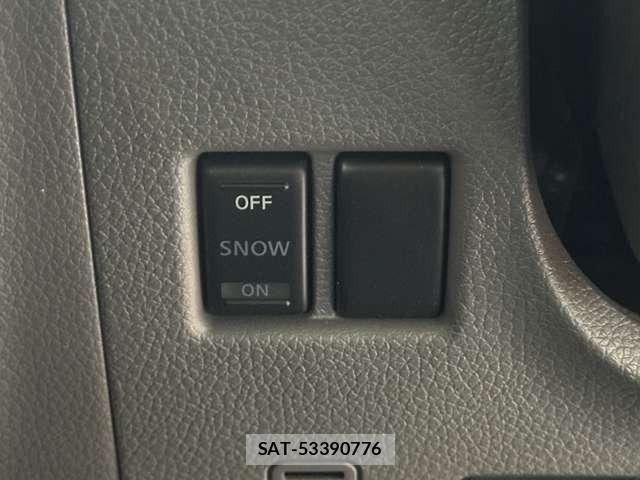 Nissan NV350 Caravan 2021-06 8628223-13