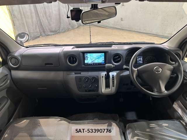 Nissan NV350 Caravan 2021-06 8628223-14