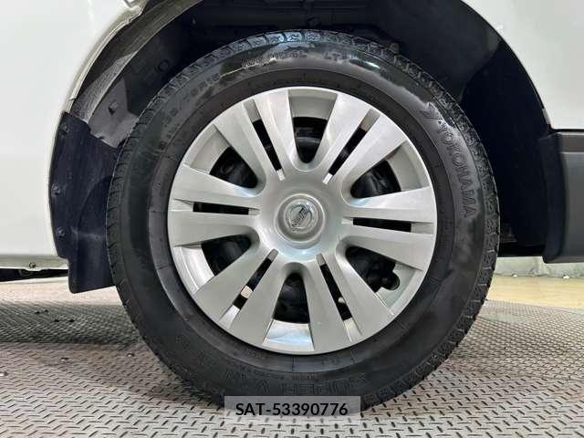 Nissan NV350 Caravan 2021-06 8628223-28
