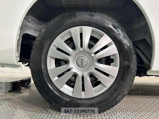 Nissan NV350 Caravan 2021-06 8628223-29
