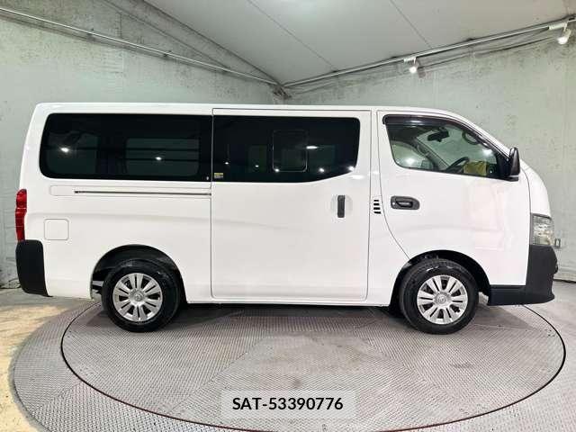 Nissan NV350 Caravan 2021-06 8628223-3