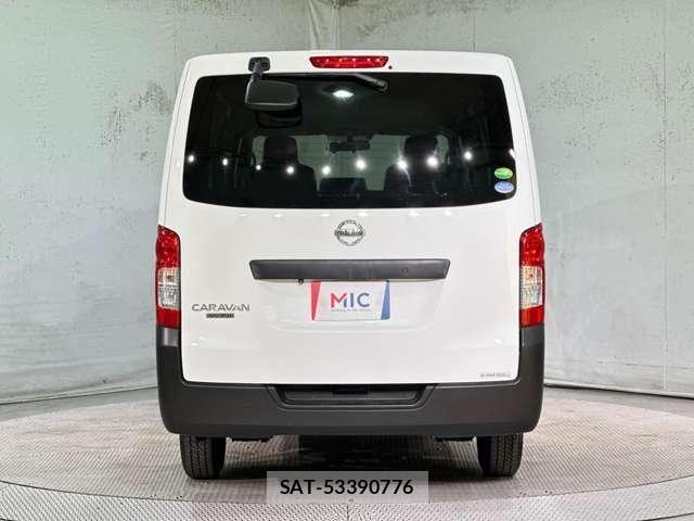 Nissan NV350 Caravan 2021-06 8628223-5