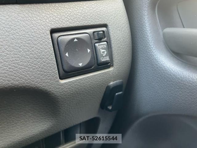 Nissan NV350 Caravan 2015-09 8628222-15
