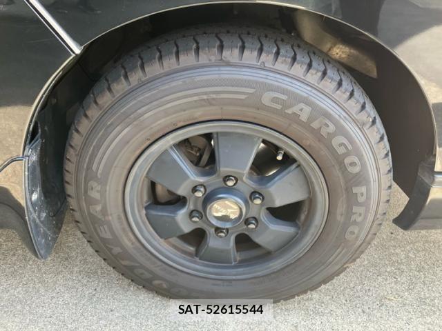 Nissan NV350 Caravan 2015-09 8628222-2