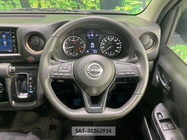 Nissan NV350 Caravan 2023-01 8628219-10