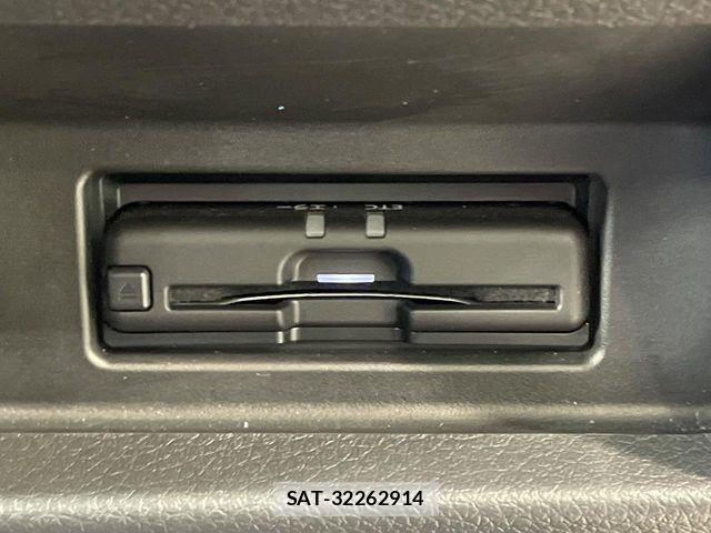 Nissan NV350 Caravan 2023-01 8628219-6