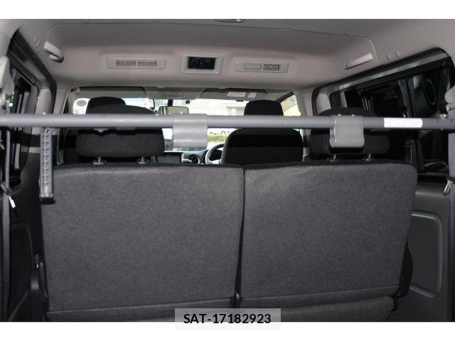 Nissan NV350 Caravan 2021-03 8628220-10