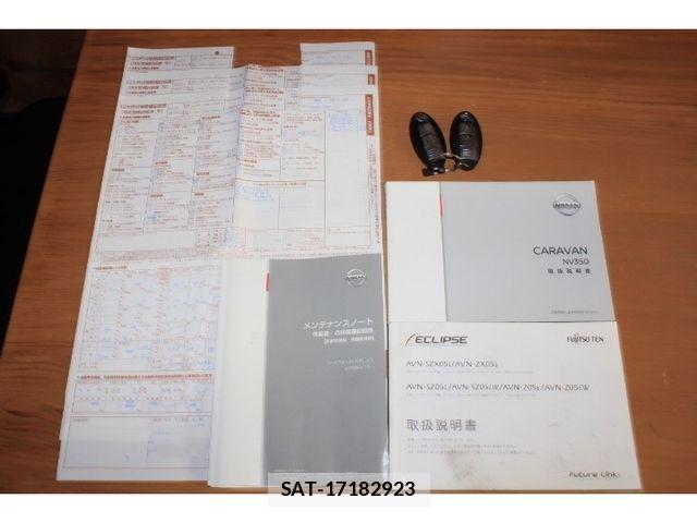 Nissan NV350 Caravan 2021-03 8628220-15