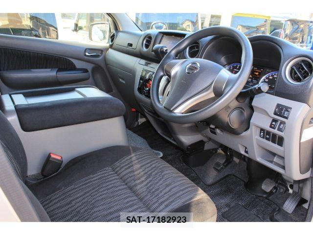 Nissan NV350 Caravan 2021-03 8628220-17
