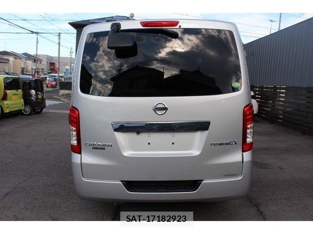 Nissan NV350 Caravan 2021-03 8628220-23