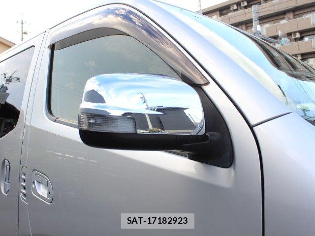 Nissan NV350 Caravan 2021-03 8628220-26