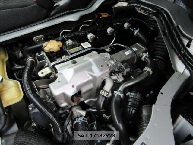 Nissan NV350 Caravan 2021-03 8628220-28