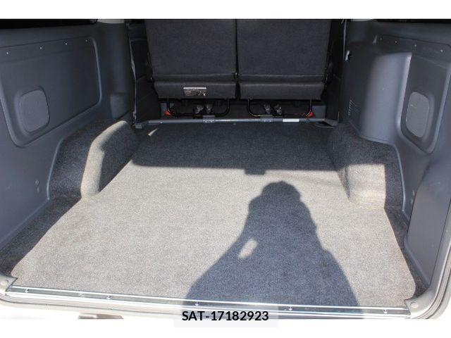 Nissan NV350 Caravan 2021-03 8628220-6