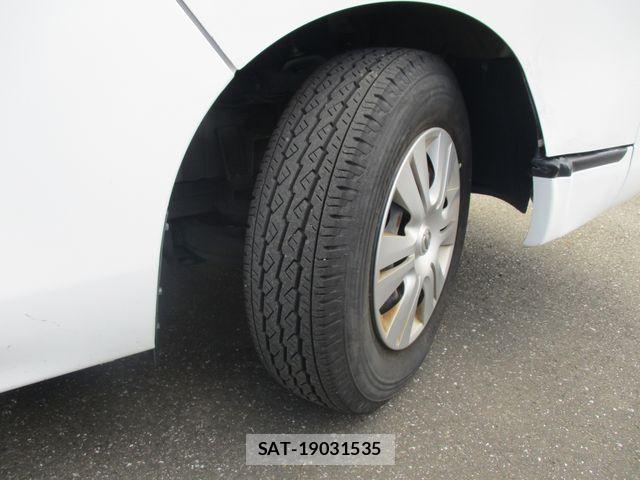 Nissan NV350 Caravan 2014-04 8666695-15