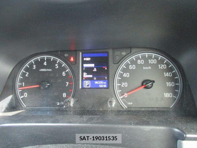 Nissan NV350 Caravan 2014-04 8666695-22