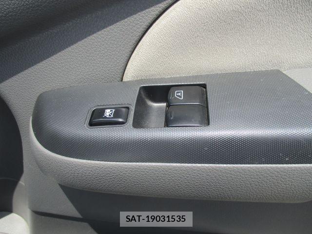 Nissan NV350 Caravan 2014-04 8666695-26
