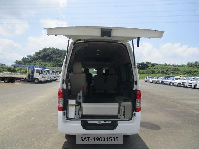 Nissan NV350 Caravan 2014-04 8666695-5