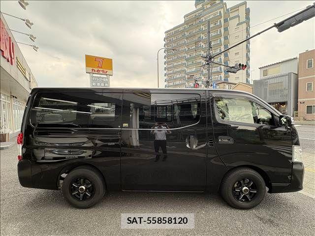 Nissan NV350 Caravan 2019-08 8666693-11