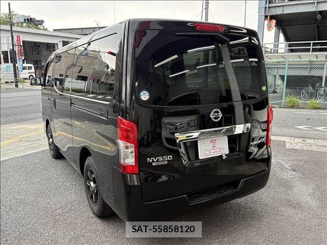 Nissan NV350 Caravan 2019-08 8666693-15
