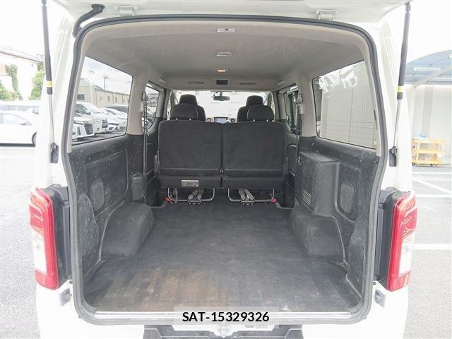 Nissan NV350 Caravan 2021-07 8660836-18