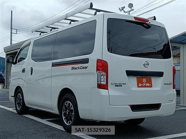 Nissan NV350 Caravan 2021-07 8660836-22