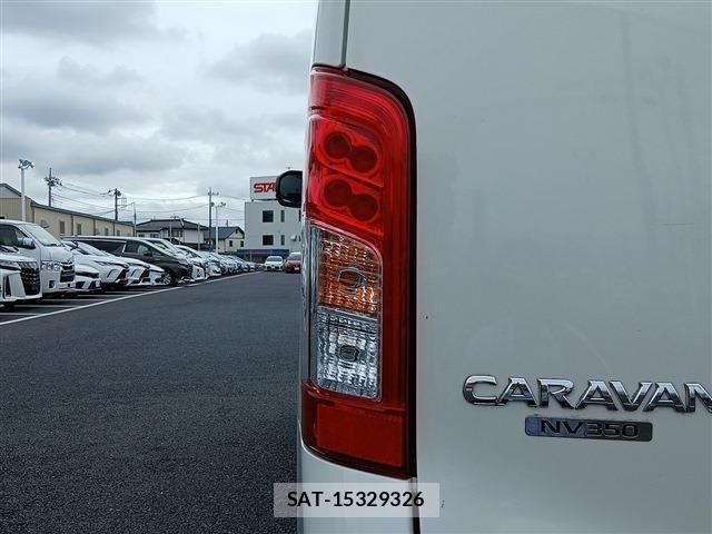 Nissan NV350 Caravan 2021-07 8660836-27