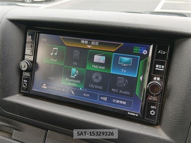Nissan NV350 Caravan 2021-07 8660836-4
