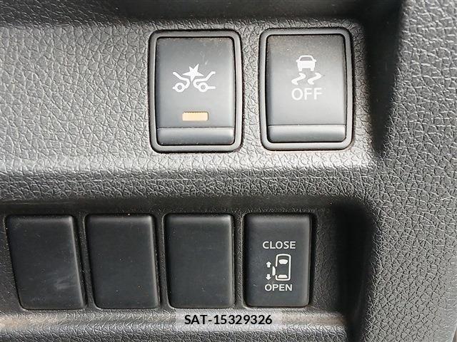 Nissan NV350 Caravan 2021-07 8660836-6