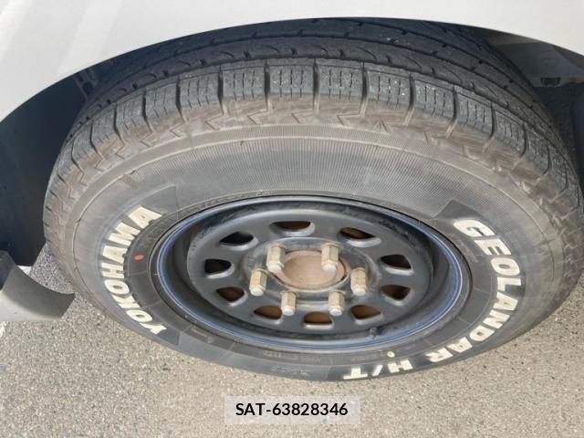 Nissan NV350 Caravan 2012-11 8660837-9