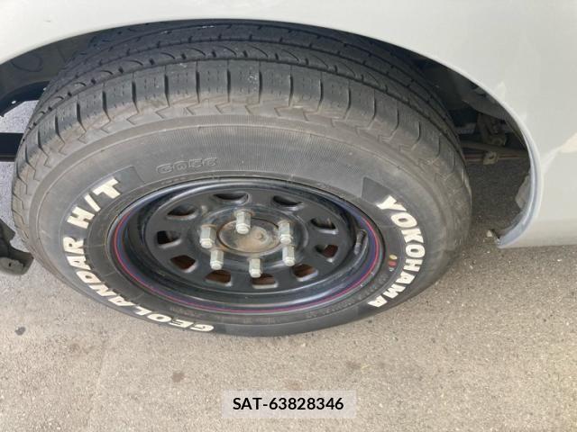 Nissan NV350 Caravan 2012-11 8660837-7