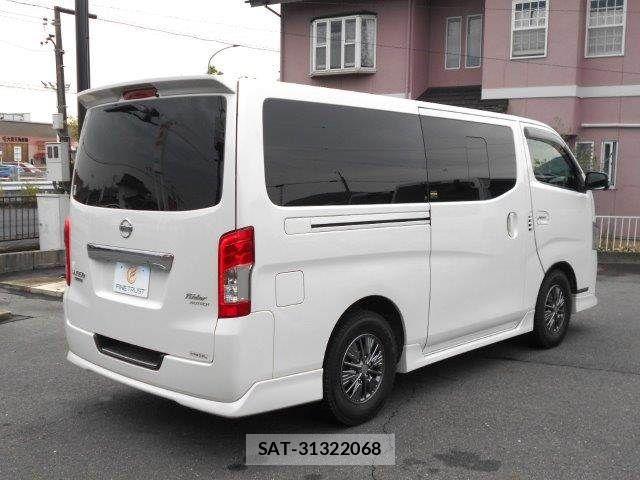 Nissan NV350 Caravan 2017-08 8660838-20