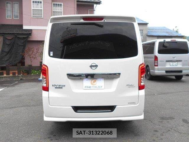 Nissan NV350 Caravan 2017-08 8660838-21
