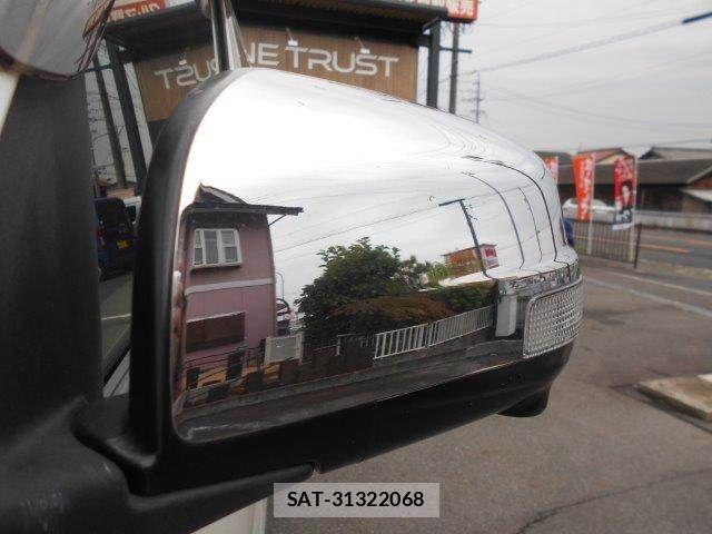 Nissan NV350 Caravan 2017-08 8660838-28