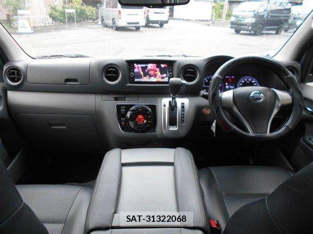Nissan NV350 Caravan 2017-08 8660838-2