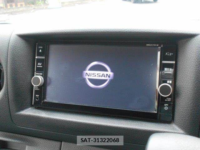 Nissan NV350 Caravan 2017-08 8660838-3
