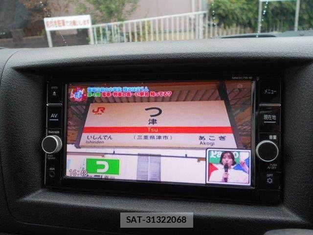 Nissan NV350 Caravan 2017-08 8660838-4