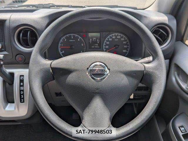 Nissan NV350 Caravan 2020-06 8666694-10