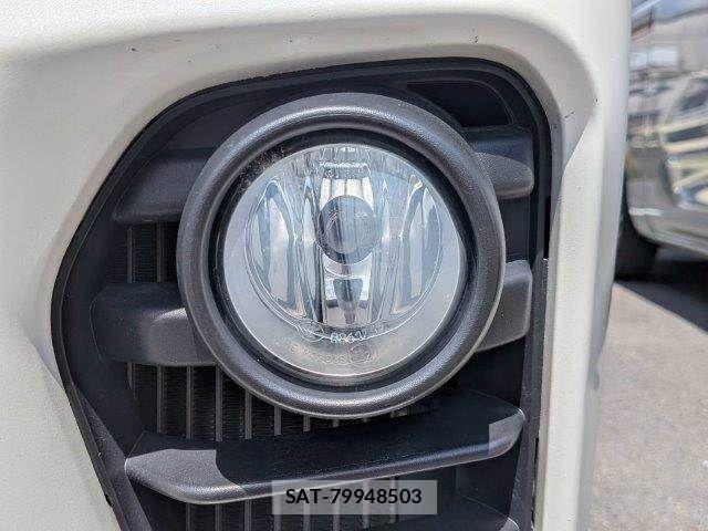 Nissan NV350 Caravan 2020-06 8666694-23