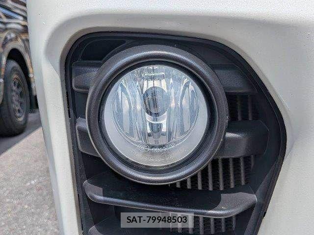 Nissan NV350 Caravan 2020-06 8666694-24