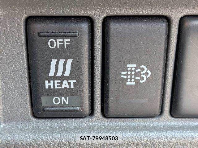 Nissan NV350 Caravan 2020-06 8666694-6